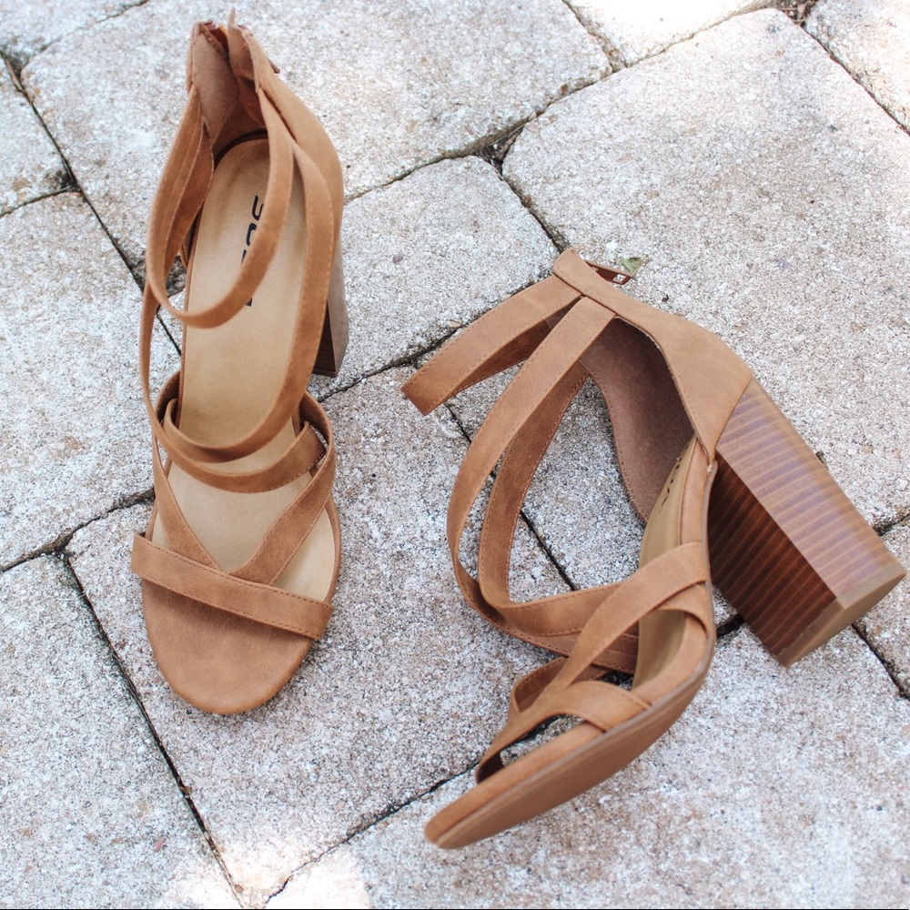SODA brown heel